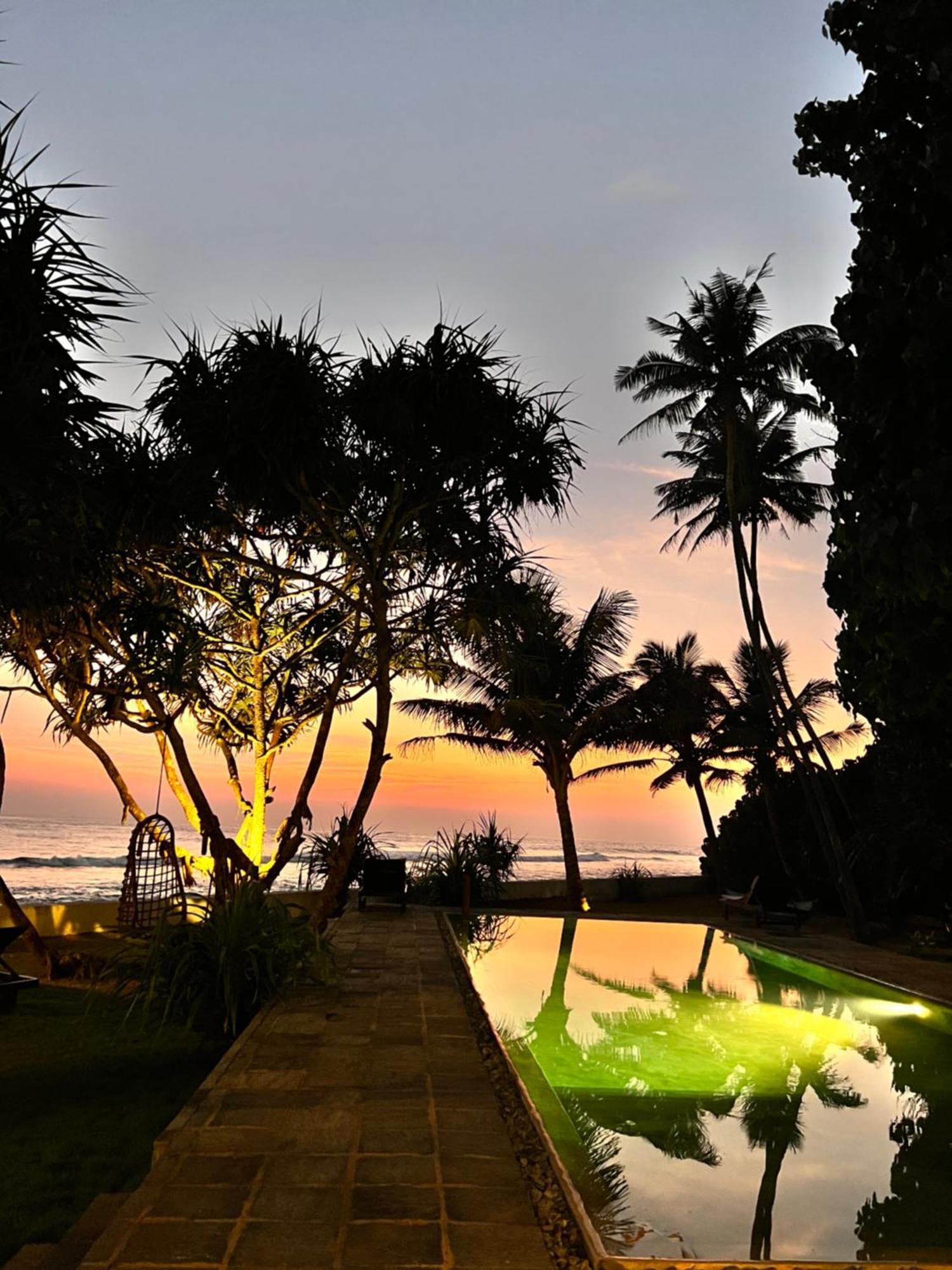 Saltasia Boutique Beach Villa Mirissa Exteriör bild