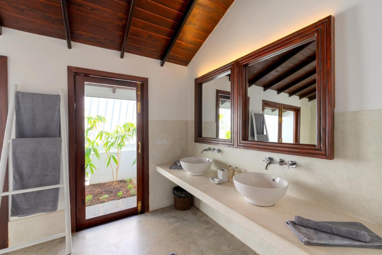 Saltasia Boutique Beach Villa Mirissa Exteriör bild